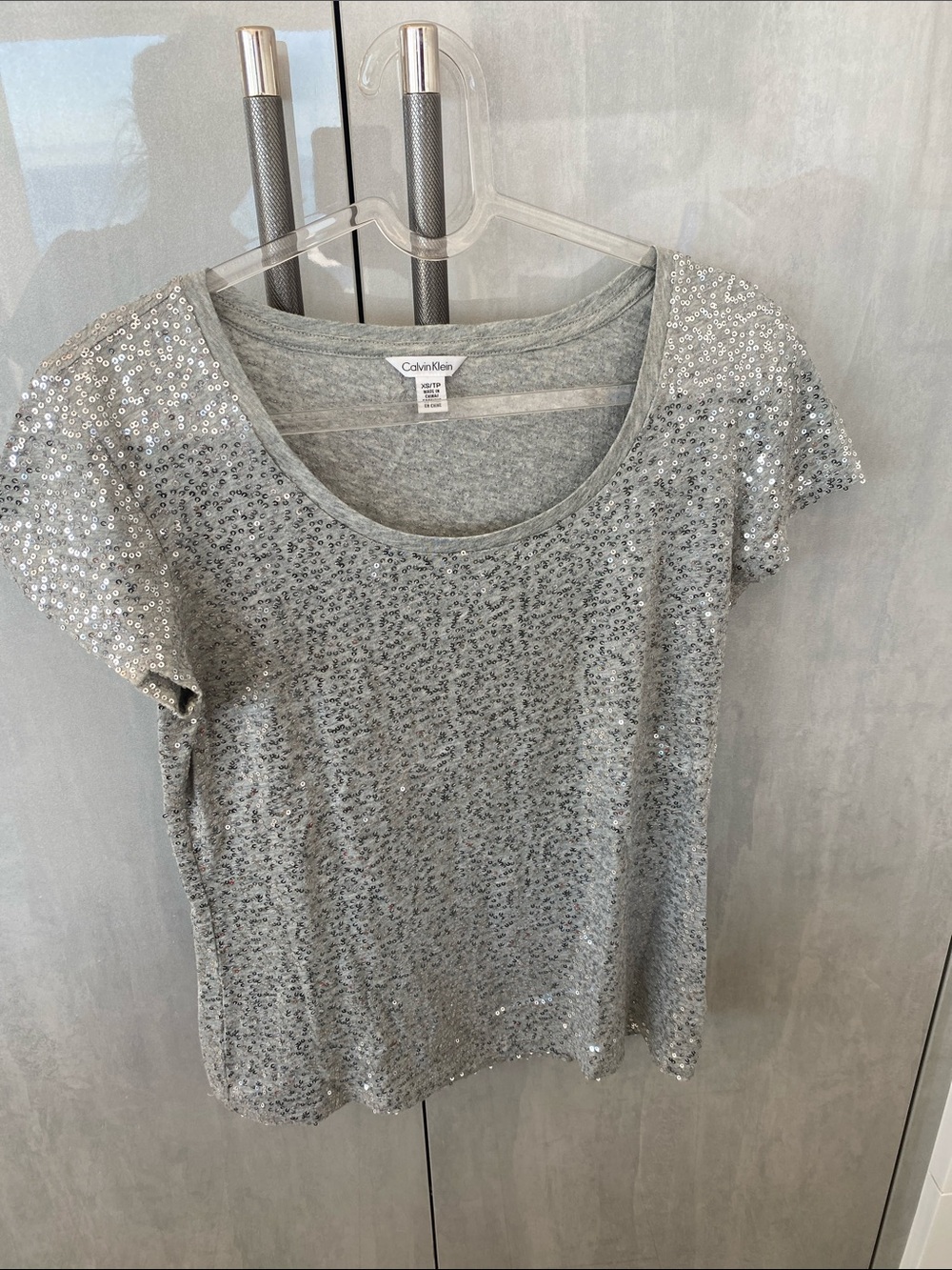 Calvin Klein Silver Sequin Short Sleeve Scoop Neck Tee size XS